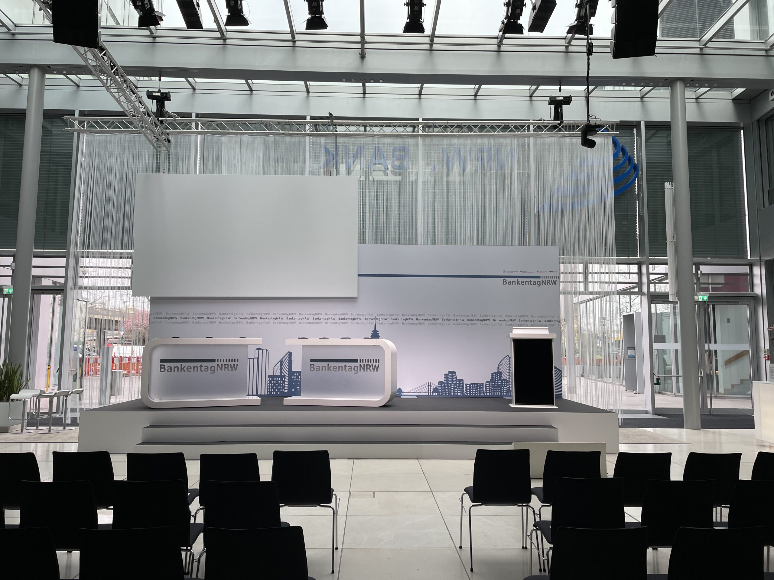 btl next | Bankentag NRW Bühne | Kompetenz Konferenzen