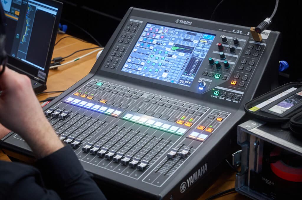 btl next | Mischpult E.ON | Kompetenz Veranstaltungstechnik